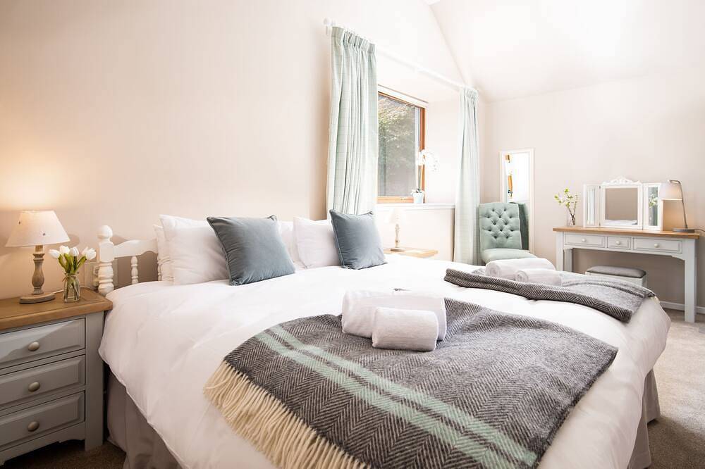 Eildon Melrose Holiday Cottages & Log Cabins - Hamiltons in Melrose, Scottish Borders