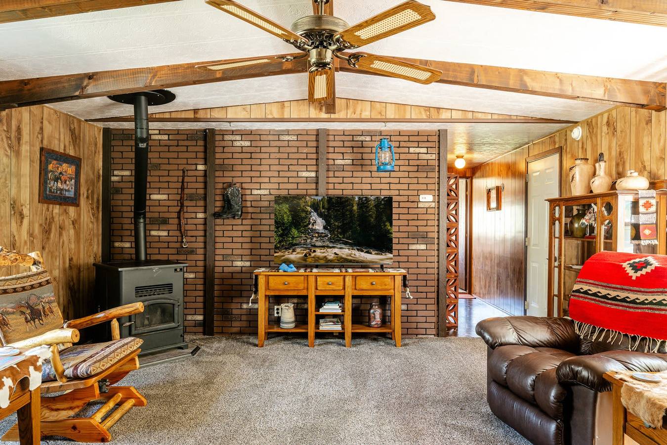 Cow Camp Serene Rural Escape in Bighorn Nationalwald