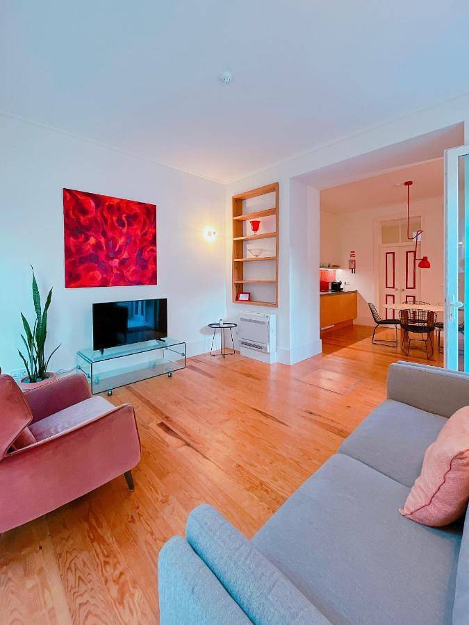 Apartamento inteiro, Studio Apartment - 4th Floor in Cacilhas, Almada