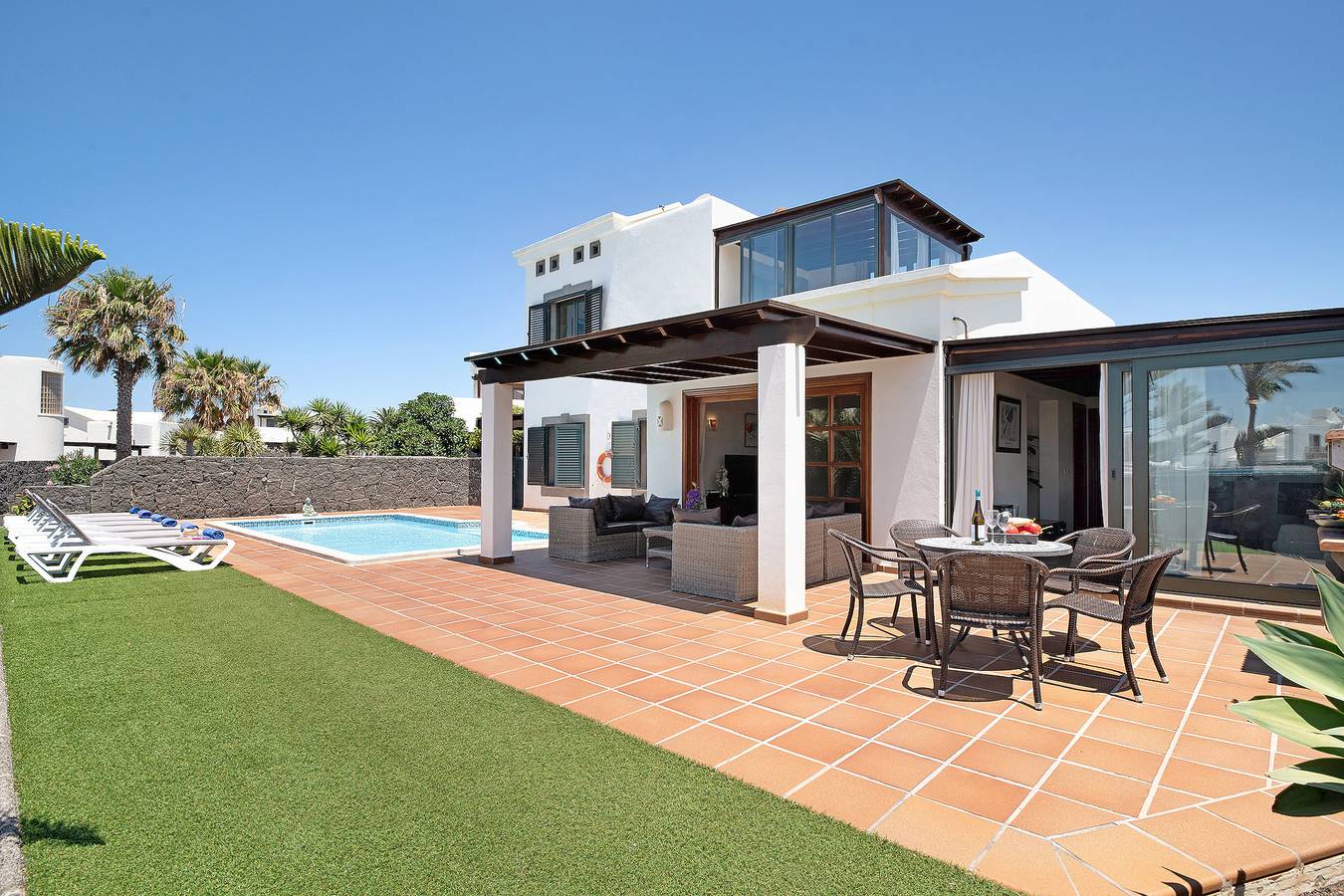 Casa vacanze "Hipoclub Aguamarina 54" con piscina privata e Wi-Fi in Montaña Roja, Yaiza