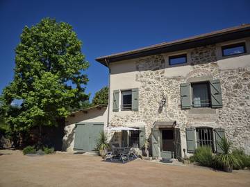 Chambre d’hôte pour 4 personnes, avec piscine ainsi que jardin et jacuzzi à Saint-Quentin-sur-Isère