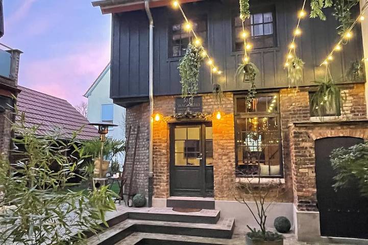 Ferienhaus für 3 Personen, mit Garten und Sauna in Schwetzingen