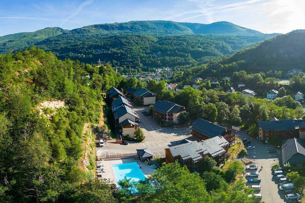 Apartamento entero, Wifi, piscina, terraza, balcón, parking, tv, local para esquís, 23m², Ax-Les-Thermes in Ax-les-Thermes, Pirineos franceses