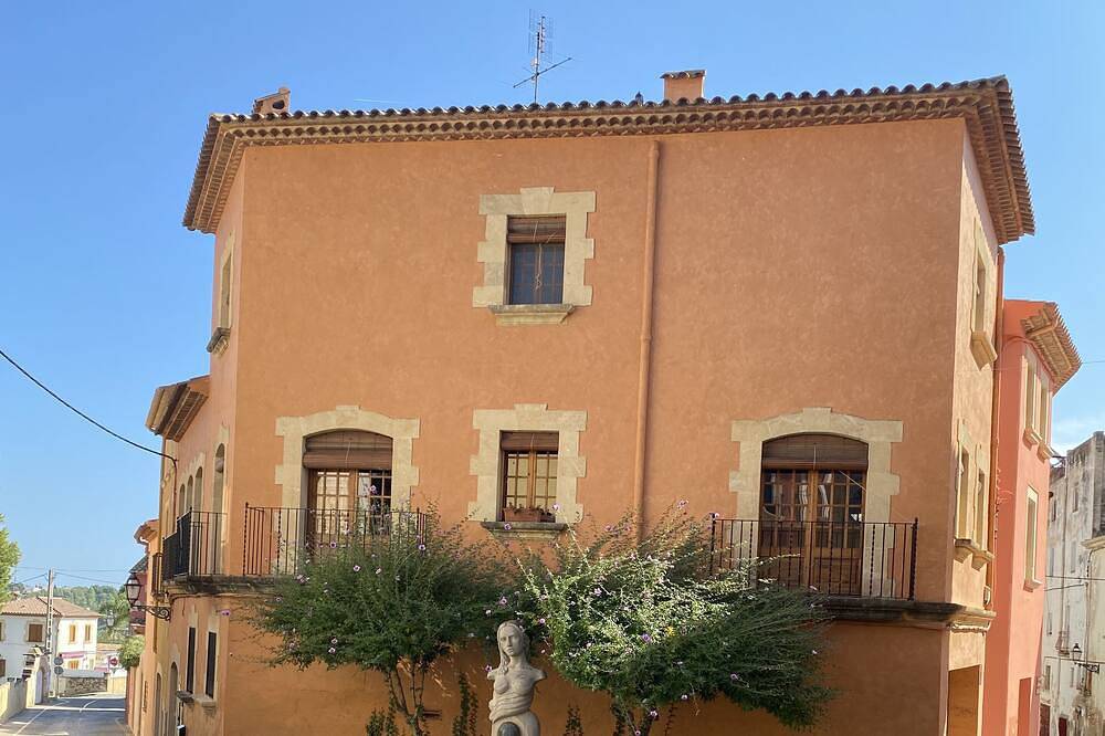 Live in the Old Town of Altafulla, 900m from the beach in Altafulla, Costa Dorada