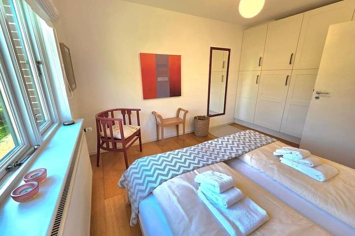 Ganze Wohnung, Hook - Ferienwohnung Hook - mit Südterrasse, sehr ruhige Lage in Midlum, Föhr