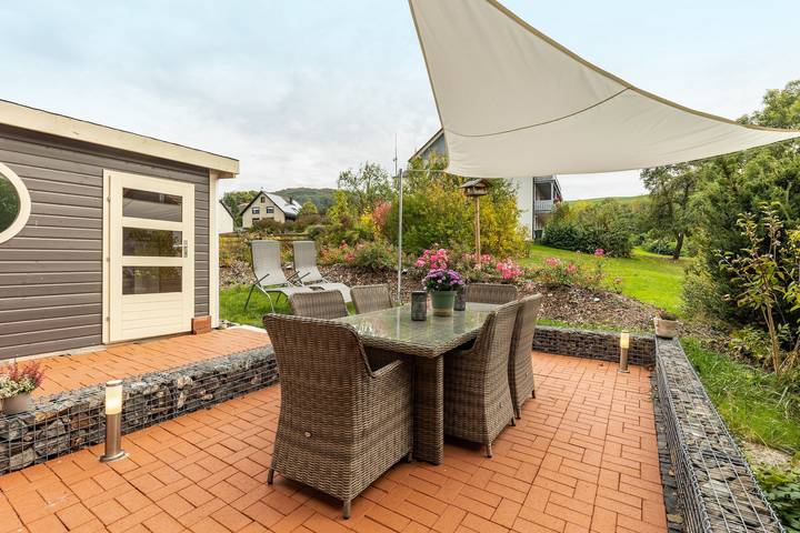 Ganze Wohnung, Ferienwohnung Appart Diemelsee mit Bergblick, privater Terrasse und Wlan in Diemelsee, die Mittelgebirge