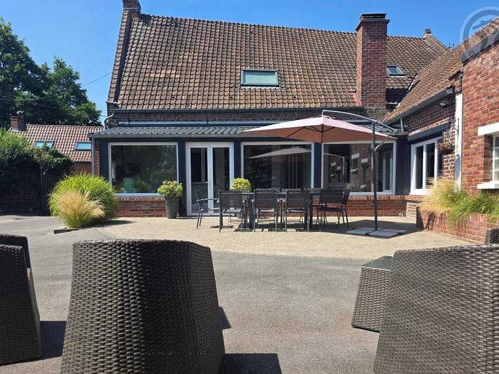 Gîte pour 11 personnes, avec Jacuzzi ainsi que Terrasse et Jardin dans Loffre