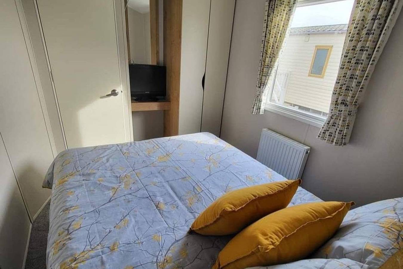3 Bed - Sleeps 8 - Pet Friendly - Beach in Ingoldmells, Lincolnshire