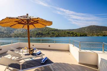 Villa for 8 People in Marina, Split-Dalmatia, Photo 1