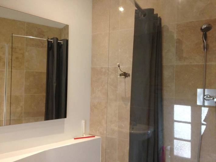 Gîte pour 4 personnes, avec jardin à Saint-Même-les-Carrières - 3