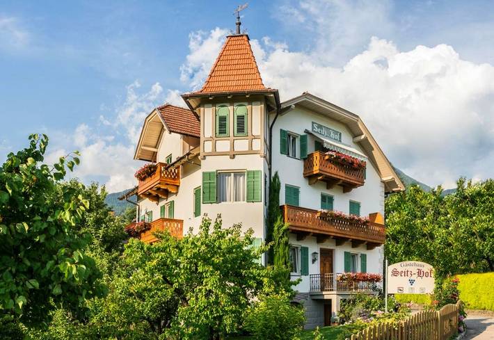 Chambre d’hôte pour 3 personnes, avec Balcon et Terrasse ainsi que Jardin et Vue à Merano