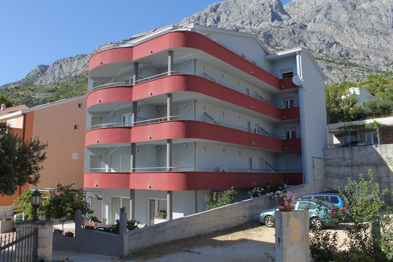 Cijeli apartman, Jednosobni apartman s balkonom Baška Voda, Makarska -b in Baska Voda, Makarska rivijera