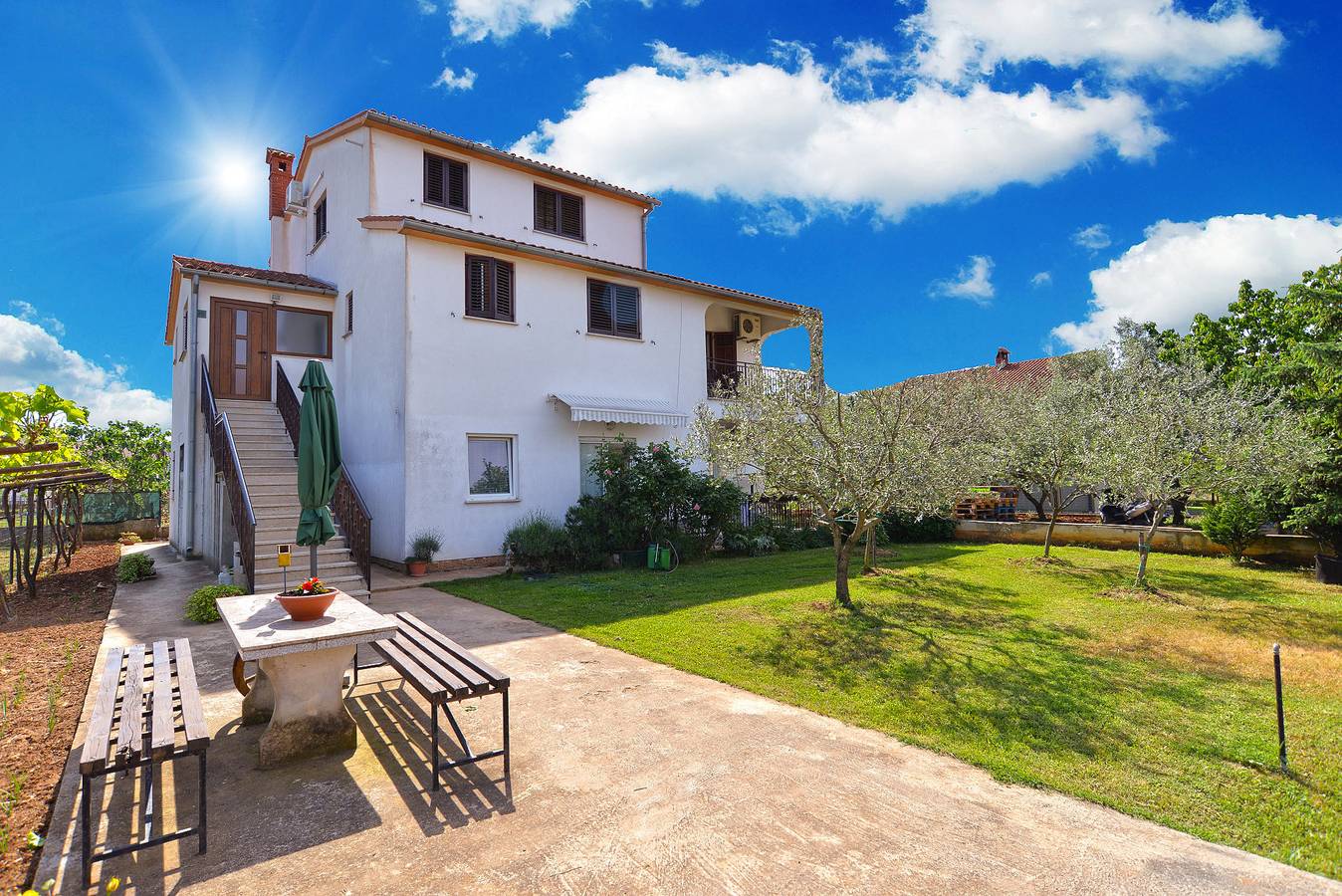 Entire apartment, Holiday apartment for 4 people with terrace in Pula-Medulin, Pula