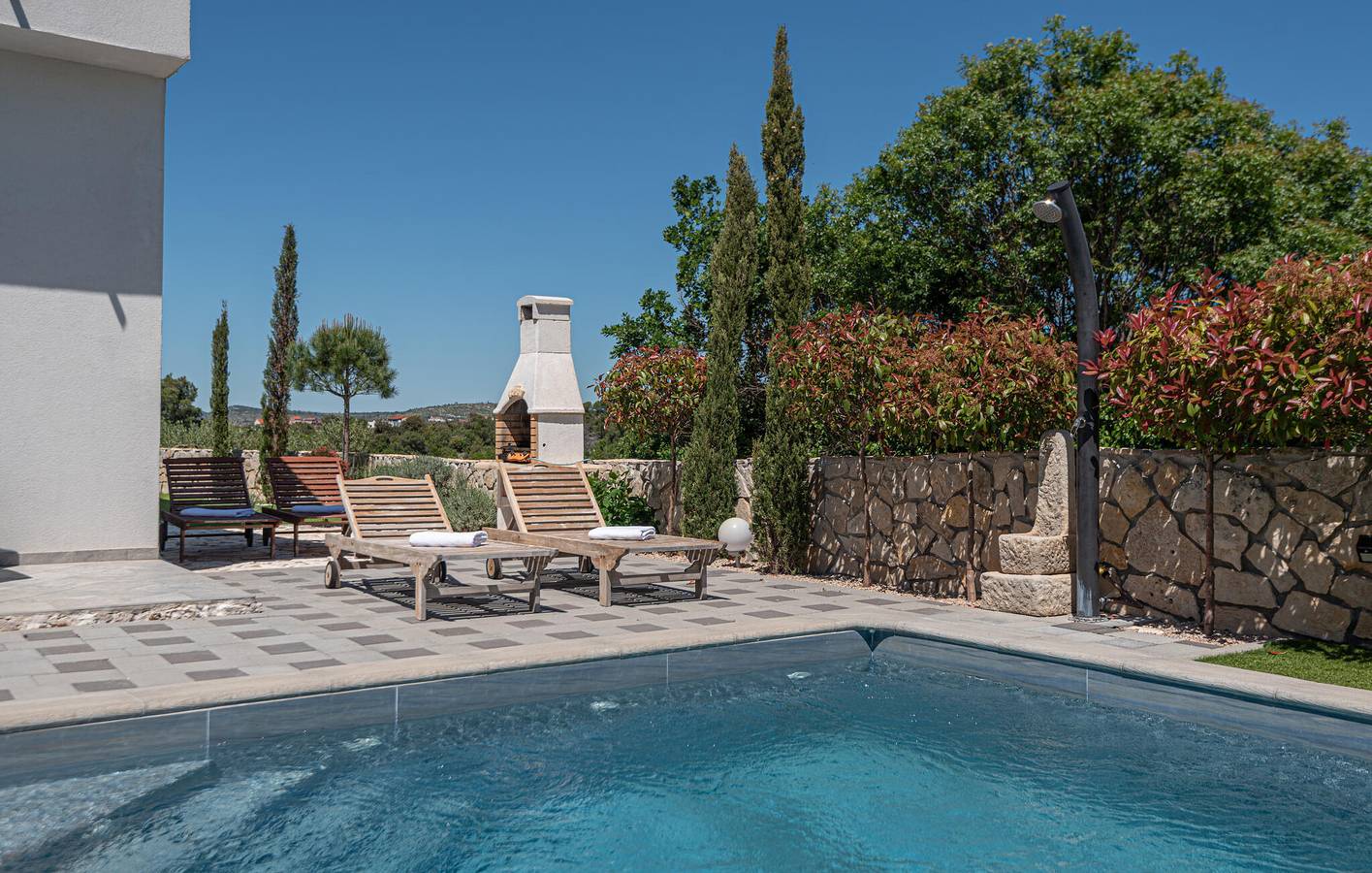 Ferienhaus für 9 Personen mit Terrasse in Raslina, Šibenik-Knin