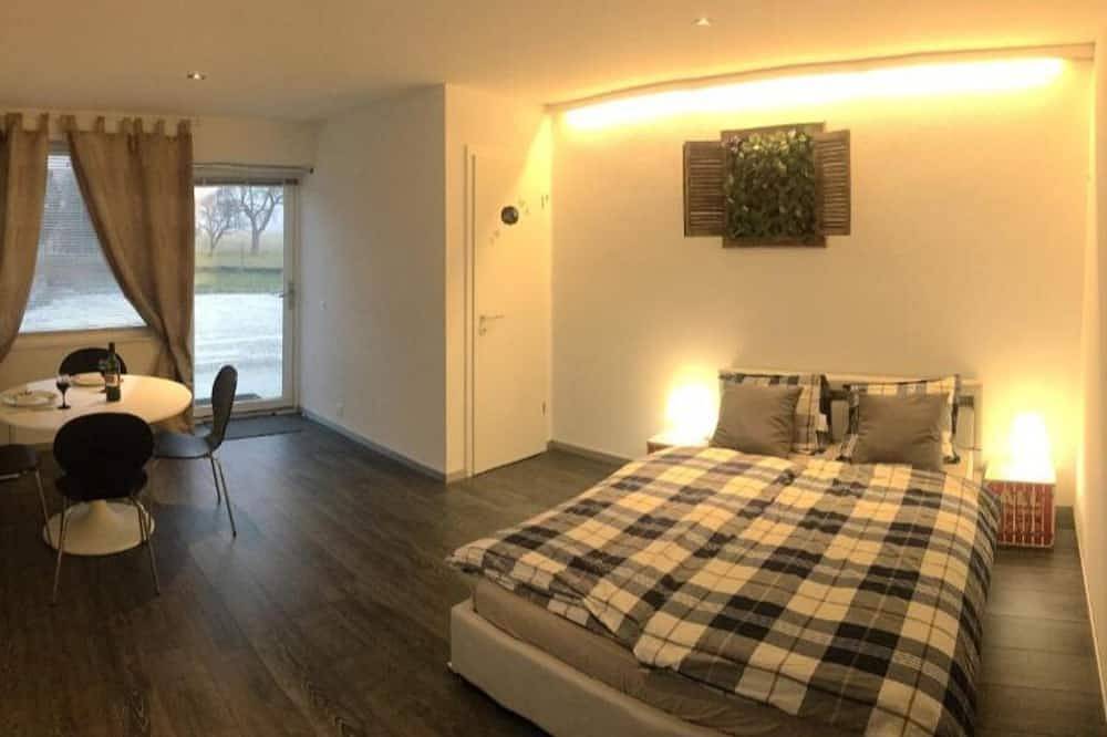 Entire apartment, Le Gueravet in Grolley, Three-Lakes