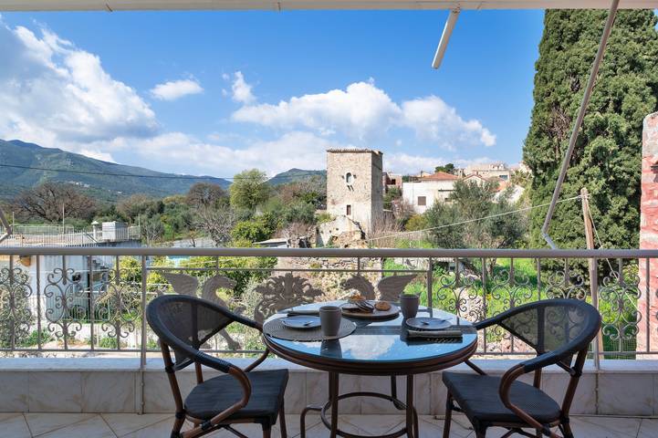 Ferienwohnung für 2 Personen, mit Balkon und Garten auf den Peloponnes