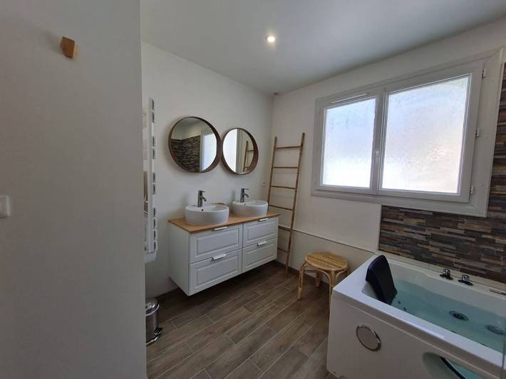 Location de vacances pour 7 personnes, avec terrasse à Le Pradet - 4