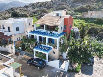 Gîte pour 2 personnes, avec jardin à Agios Nikolaos