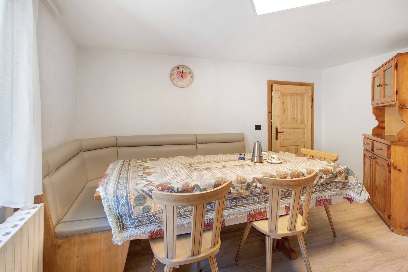 Ganze Wohnung, Apartment 'Unit 1' mit Bergblick, Gemeinschaftsterrasse und Wlan in Livigno (Stadt), Livigno