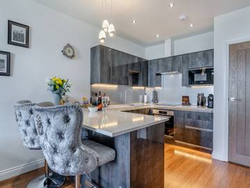 Log Cabin for 2 People in Whitby, North Yorkshire, Photo 4