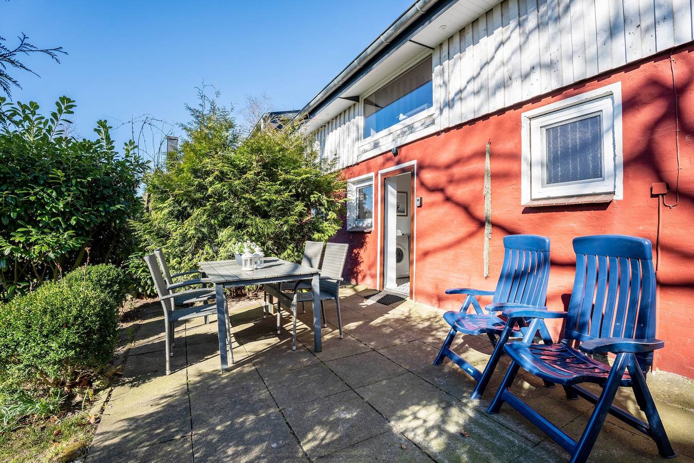 Ganze Wohnung, Ferienwohnung 'Haus Rostock' mit Terrasse, Garten und Wlan in Bondelum, Grünes Binnenland