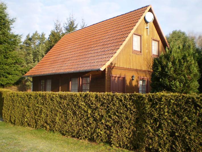 Ferienwohnung für 4 Personen, mit Terrasse und Garten in Nossentiner Hütte