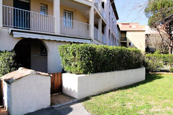 Gîte pour 4 personnes, avec piscine dans Port Cogolin - 3