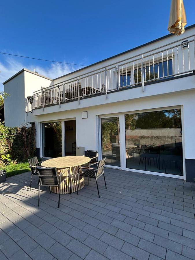 Ferienwohnung für 4 Personen, mit Terrasse und Garten sowie Ausblick
