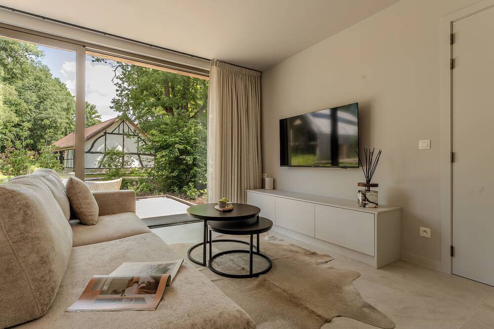 Erleben Sie einen luxuriösen Urlaub in der Groepslodge mit Platz für 10 Personen, barrierefreien Einrichtungen und einer ruhigen Lage in Limburg, Belgien. in Heusden-Zolder, Hasselt und Umgebung
