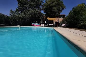 Cottage pour 15 personnes, avec terrasse et jardin, animaux acceptés à Drap