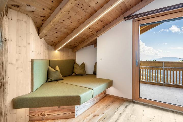 Appartamento intero, Appartamento 'Haughof - Lärchenweide' con vista montagna, Wi-Fi, balcone e posizione tranquilla in Verano, Alpi Sarentine