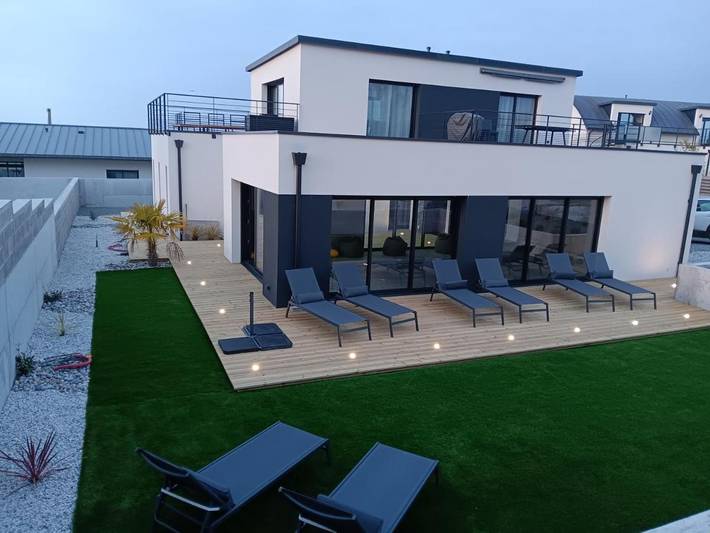 Chalet para 11 personas, con vistas además de piscina y jardín - 1