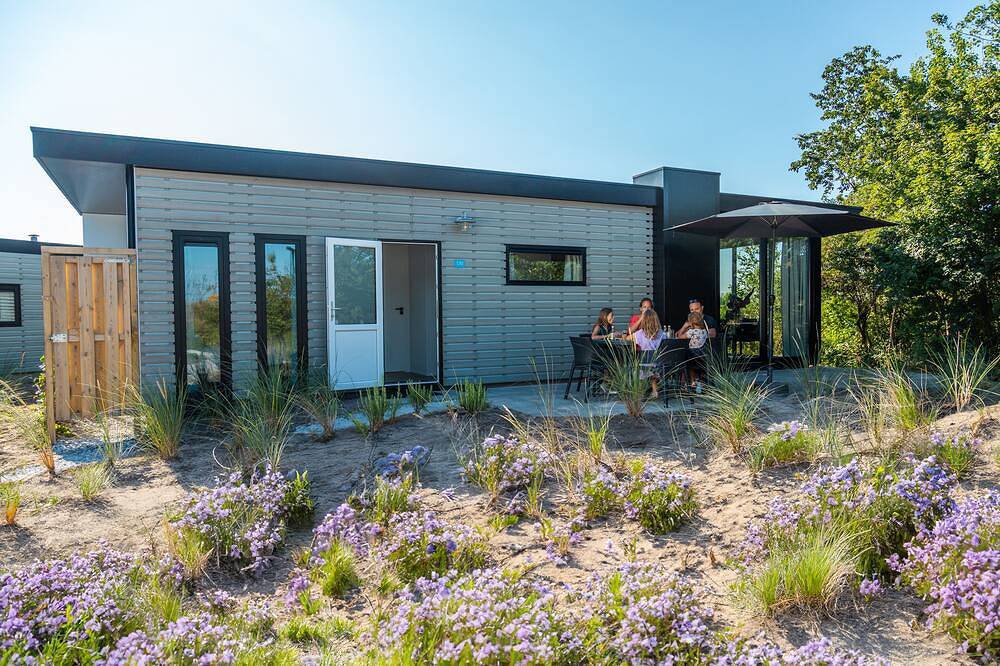 Chalet mit 2 Schlafzimmern und einer Geschirrspülmaschine in Eijerland, Westfriesische Inseln