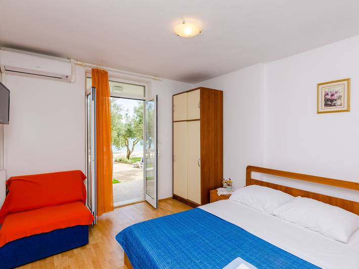 Gîte pour 3 personnes, avec jardin et terrasse, adapté aux familles à Drače - 4