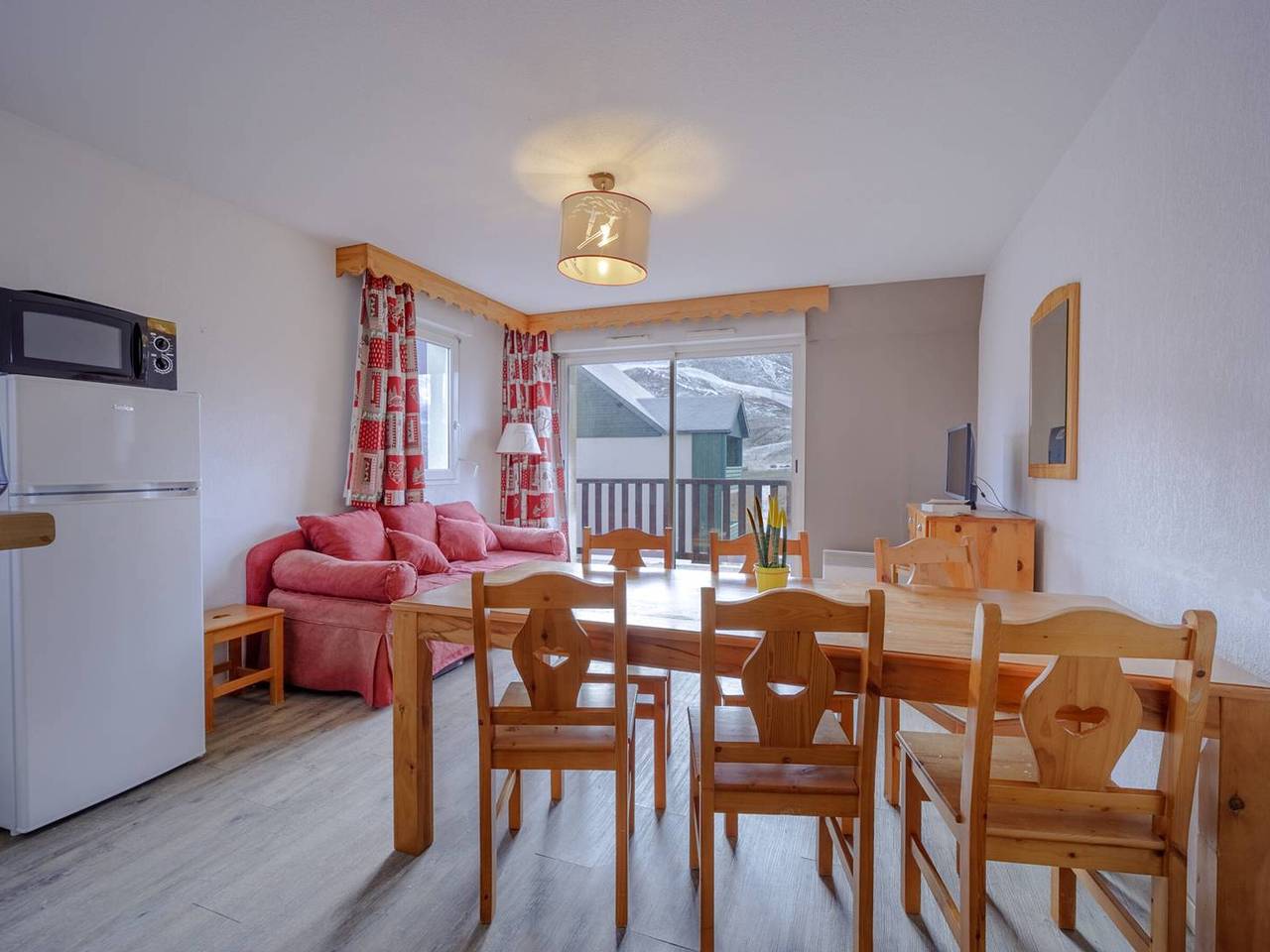 Ganze Wohnung, Große Wohnung für 12 in Peyragudes mit Balkon in Germ, Französische Pyrenäen