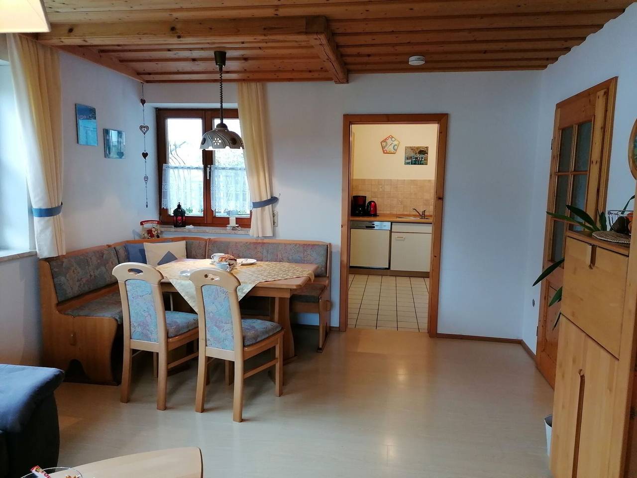 Ganze Wohnung, Comfortable apartment in Pfaffenwinkel in Upper Bavaria with private terrace in Steingaden, Bayerische Alpen