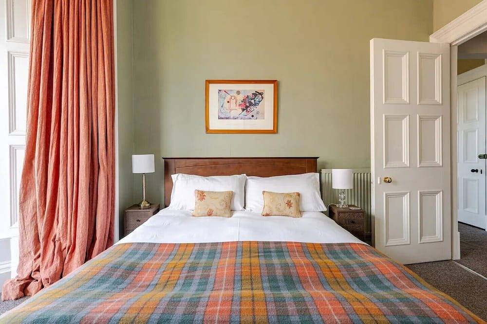 Entire apartment, Lovely apartment with balcony in the Grange, close to Morningside & Marchmont. in Edinburgh, Edinburgh and Lothian