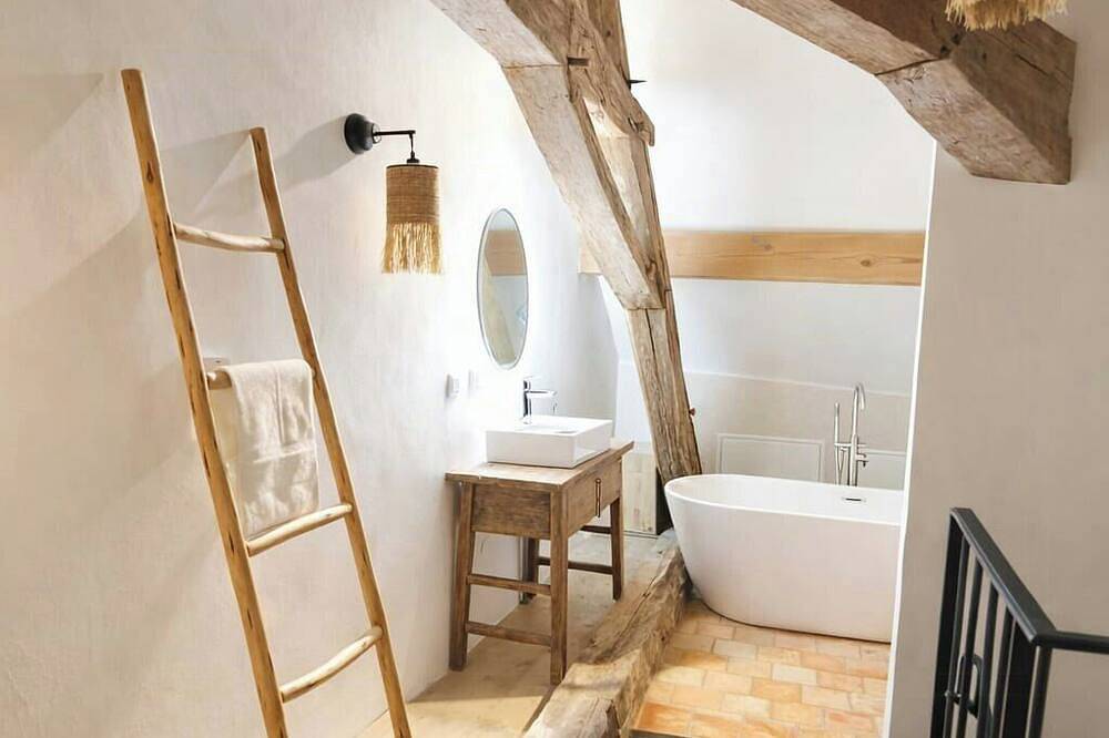 Cottage avec sauna au bord du lac du Bourget in Conjux, Région de Chambéry
