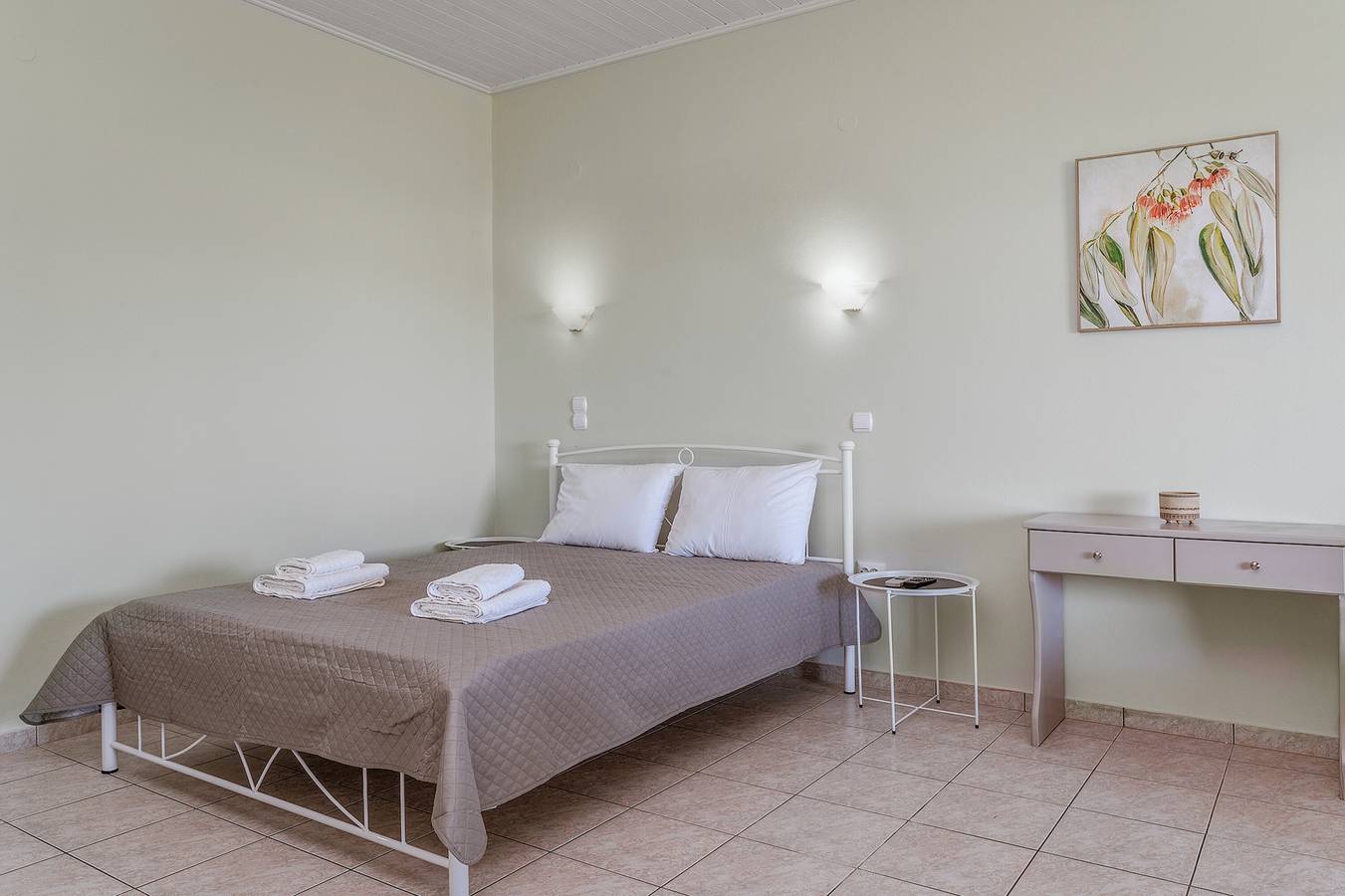 Entire studio, Studio Apartment '5' with Private Terrace, Wi-Fi and Air Conditioning in Gulf of Kyparissia