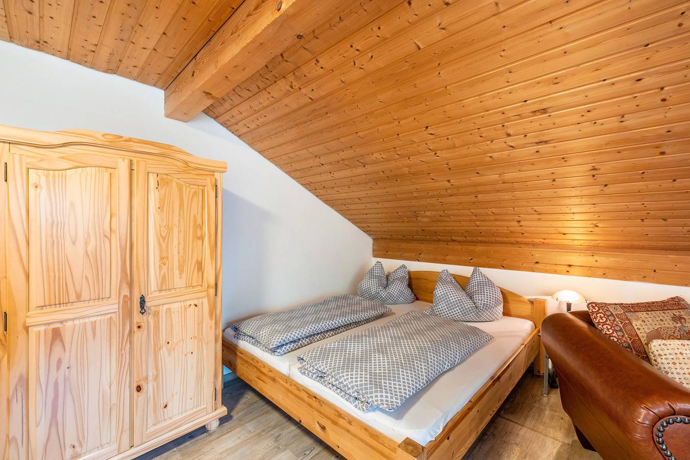 Ganze Wohnung, Ferienwohnung 'Freudenthal Bernried' mit Balkon und Wi-Fi in Bernried, Starnberger See