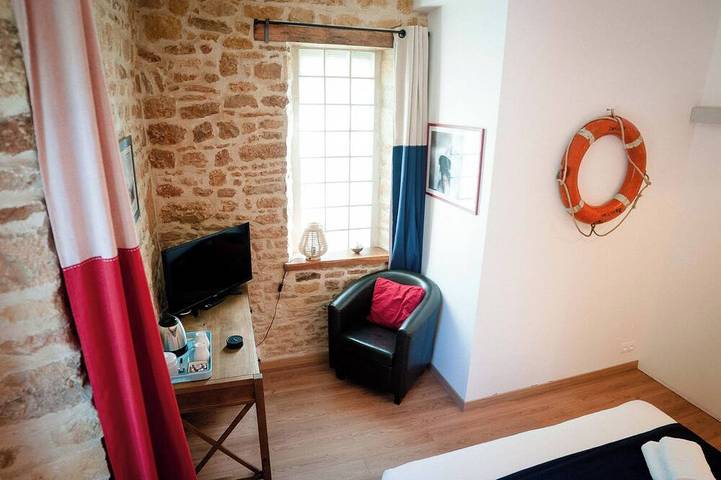 Großes altes renoviertes Haus mit Kamin und Billard in Saint-Benoît-de-l'Aure, Bayeux und Umgebung
