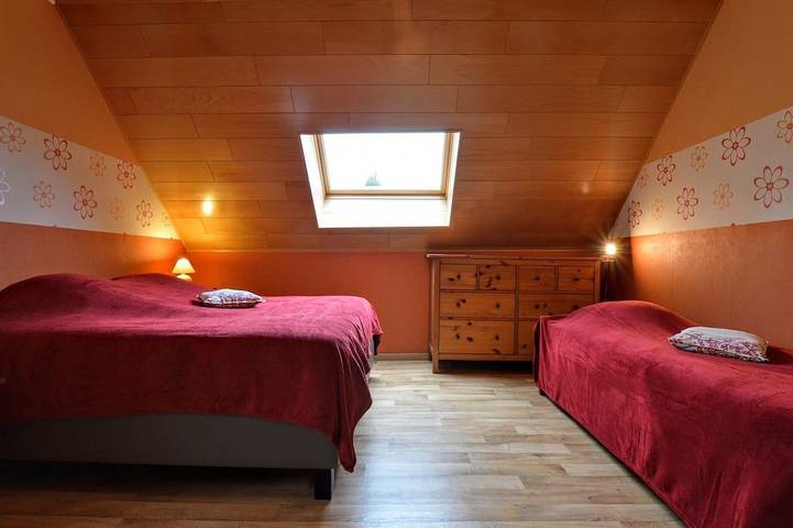Location de vacances pour 9 personnes, avec jardin dans Sourbrodt - 3