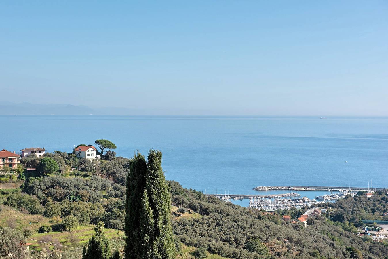 Apartamento entero, Apartamento 'Casa Marincanto' con vistas al mar, terraza privada y Wi-Fi in Varazze (City), Varazze
