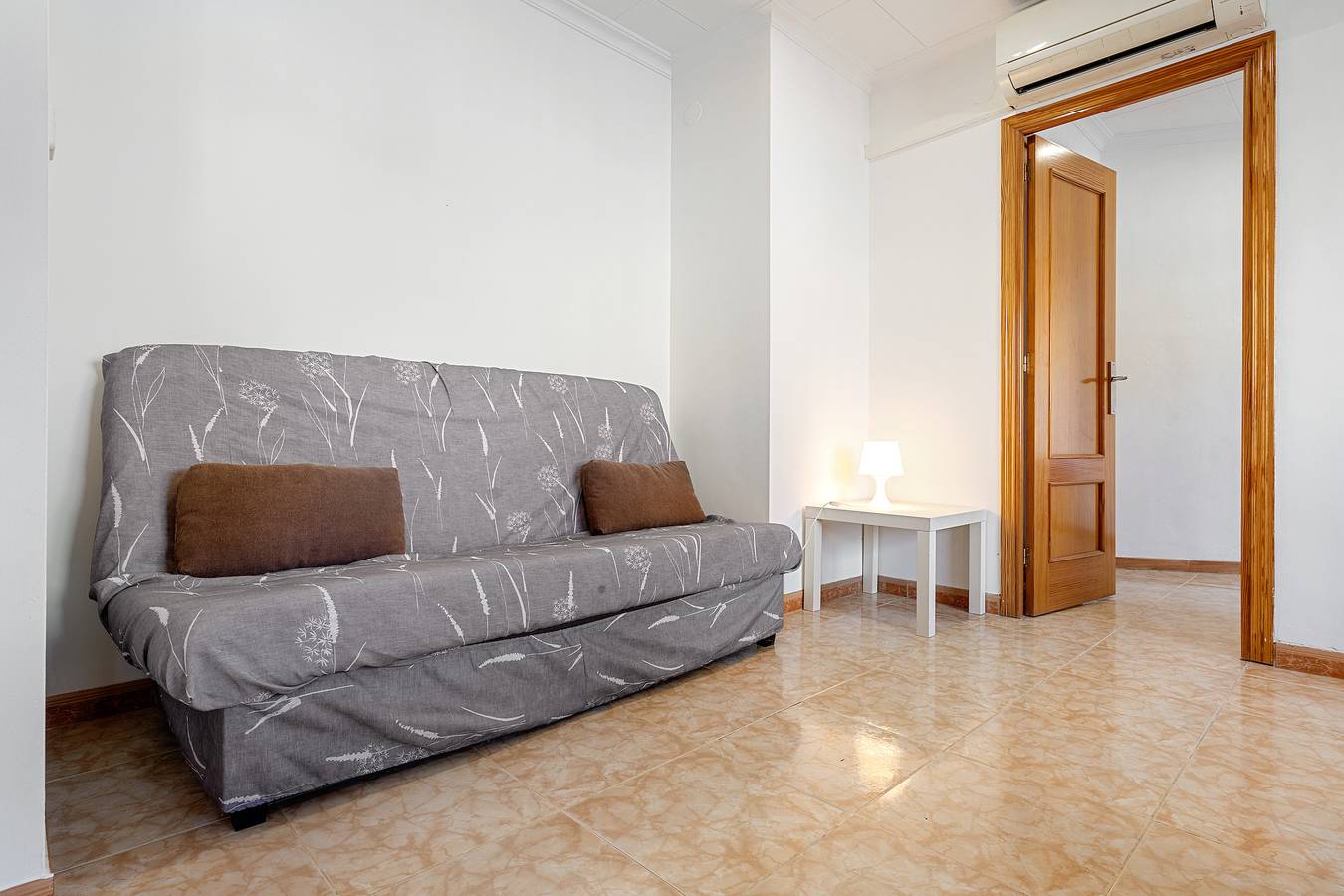 Ganze Wohnung, Ferienwohnung 'Central Modern 2bdr' mit gemeinsamer Terrasse, Wlan und Klimaanlage in Vinaròs, Costa del Azahar
