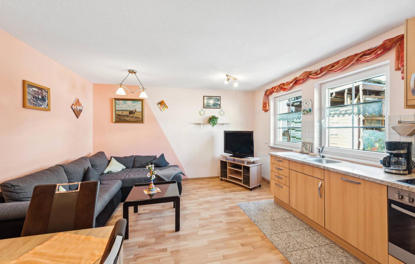 Ruhige Gartenwohnung mit Parkplatz, WiFi in Trautzberg in Strohn, Vulkaneifel