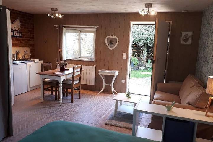 Gîte pour 2 personnes, avec jardin à Saint-Sylvestre-de-Cormeilles - 2