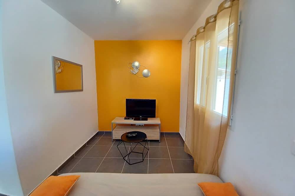Appartement entier, Appart piscine chauffée, wifi, 2 chambres, clim, 7 min plage 1 min rivière in Galéria, Parc naturel régional de Corse