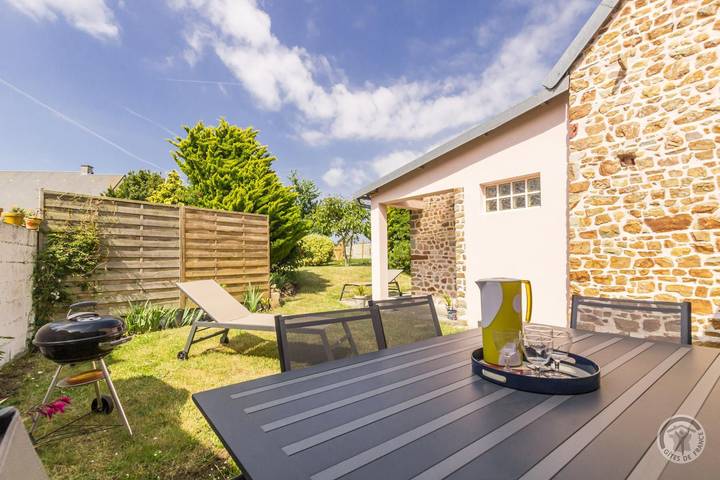 Gîte pour 4 personnes, avec terrasse et jardin, animaux acceptés