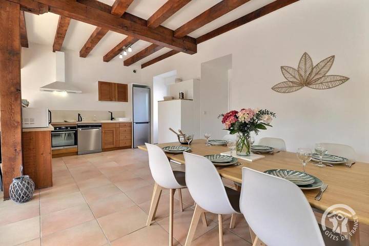 Location de vacances pour 6 personnes, avec jardin ainsi que vue et terrasse à Roz-Landrieux - 4