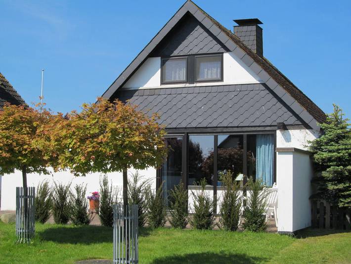 Ferienhaus für 4 Personen, mit Terrasse und Garten in Neukirchen